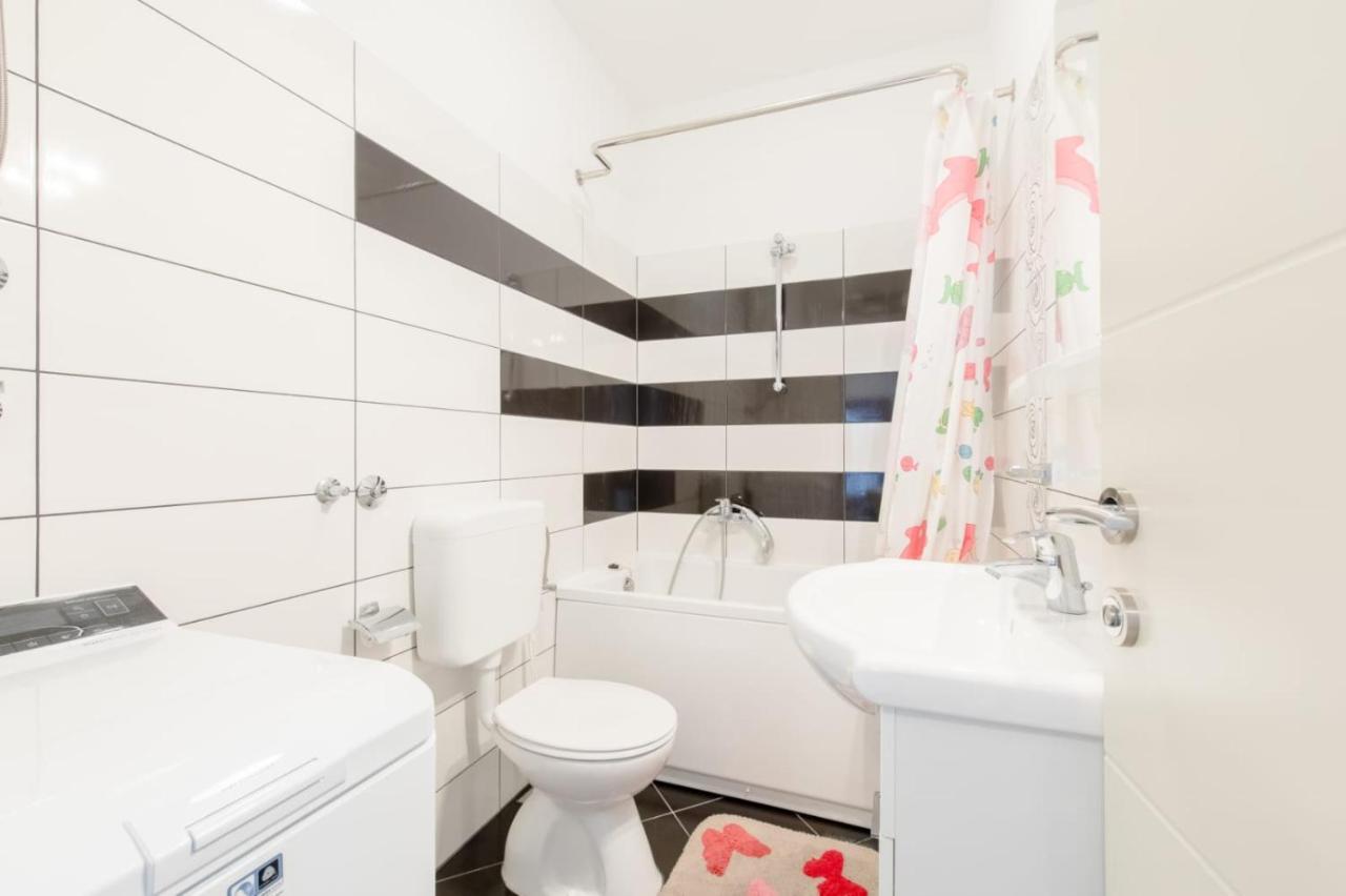 Apartmani Krilo Podstrana Buitenkant foto